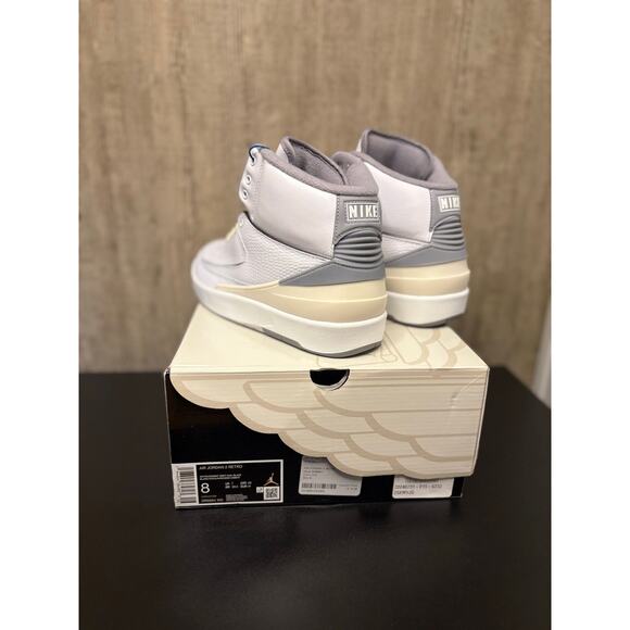 SZ 8m - Air Jordan 2 "Cement Grey" Shoes, New w/ Box - Picture 3 of 7